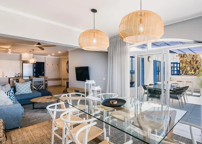 33 Perissa, Santorini, Ballito